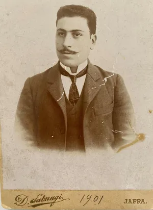 Salim Zarifeh as a young ManNicolas‘s grandfatherJaffa 1901